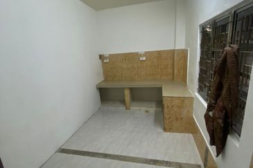 Rent Bungalow  Jalan Ipoh Kuala Lumpur 6000sf P/Furnish 4Rooms 3CarPark Near Mrt Sentul