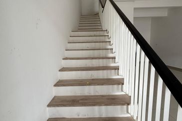 Rent House Taman Aman Bayu  2085sf 4Rooms 2CarPark Near Taman Tekali