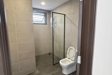 Rent House Taman Aman Bayu  2085sf 4Rooms 2CarPark Near Taman Tekali