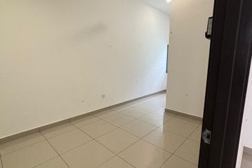 Rent House Taman Aman Bayu  2085sf 4Rooms 2CarPark Near Taman Tekali