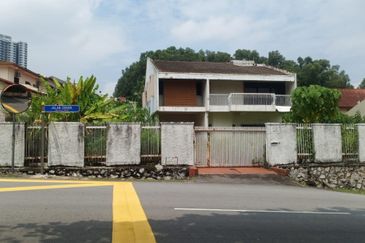  Rent Bungalow Taman Connaught Cheras 2,310sf Non Furnish 4Rooms 6CarPark