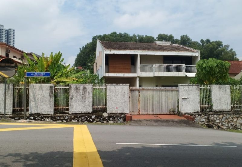  Rent Bungalow Taman Connaught Cheras 2,310sf Non Furnish 4Rooms 6CarPark