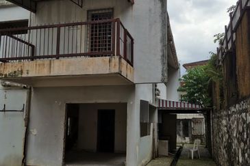  Rent Bungalow Taman Connaught Cheras 2,310sf Non Furnish 4Rooms 6CarPark