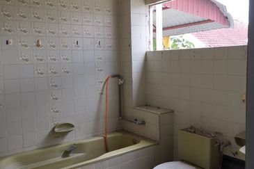  Rent Bungalow Taman Connaught Cheras 2,310sf Non Furnish 4Rooms 6CarPark