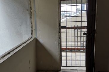  Rent Bungalow Taman Connaught Cheras 2,310sf Non Furnish 4Rooms 6CarPark