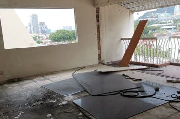  Rent Bungalow Taman Connaught Cheras 2,310sf Non Furnish 4Rooms 6CarPark