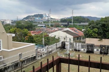  Rent Bungalow Taman Connaught Cheras 2,310sf Non Furnish 4Rooms 6CarPark