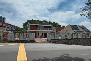  Rent Bungalow Taman Connaught Cheras 2,310sf Non Furnish 4Rooms 6CarPark