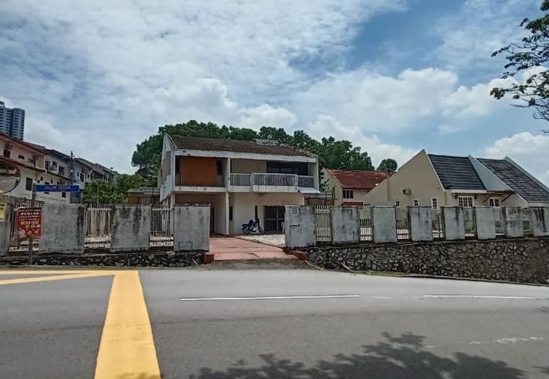  Rent Bungalow Taman Connaught Cheras 2,310sf Non Furnish 4Rooms 6CarPark