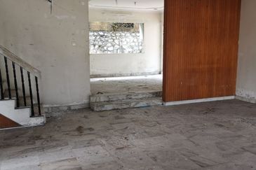  Rent Bungalow Taman Connaught Cheras 2,310sf Non Furnish 4Rooms 6CarPark