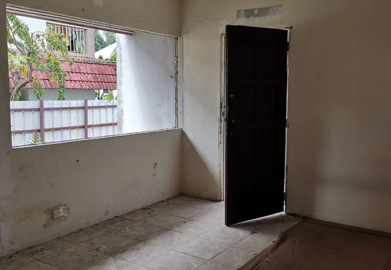  Rent Bungalow Taman Connaught Cheras 2,310sf Non Furnish 4Rooms 6CarPark