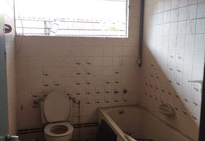  Rent Bungalow Taman Connaught Cheras 2,310sf Non Furnish 4Rooms 6CarPark