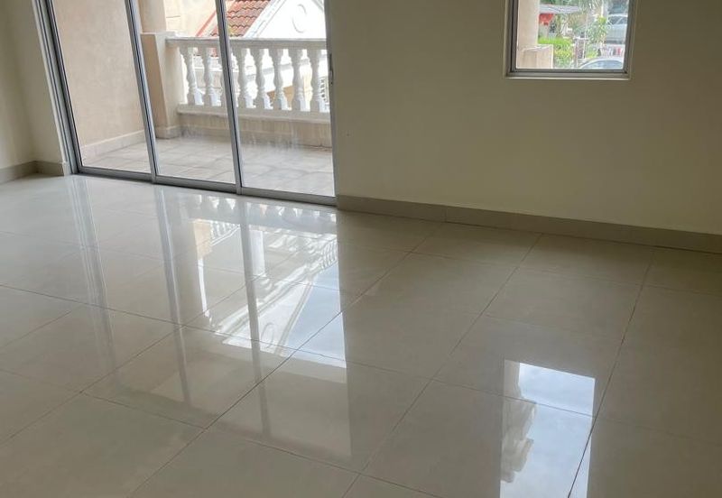 Rent Townhouse Suria Permaisuri, Bandar Tun Razak Cheras 2463sf 4Rooms 2CarPark 