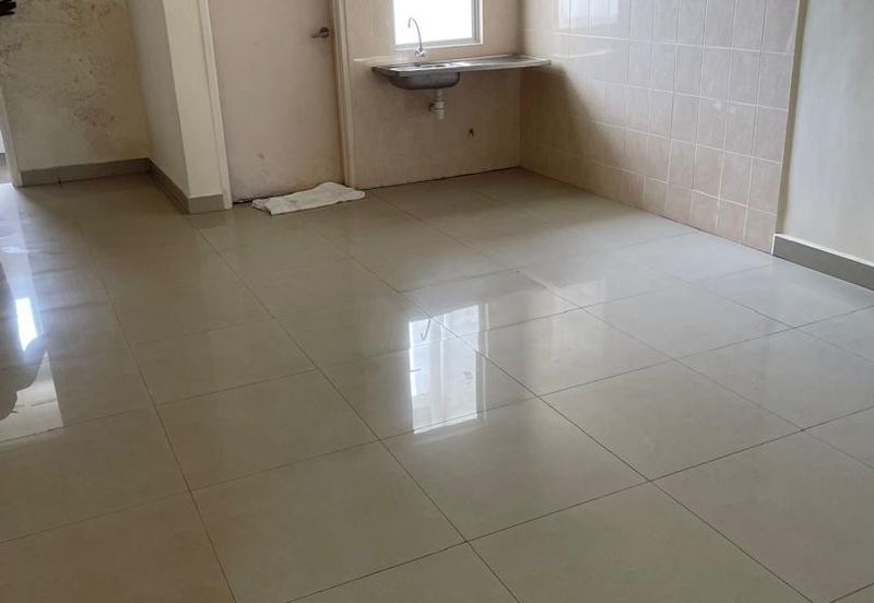 Rent Townhouse Suria Permaisuri, Bandar Tun Razak Cheras 2463sf 4Rooms 2CarPark 