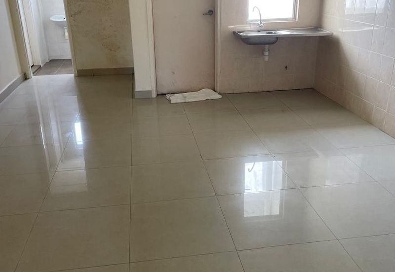 Rent Townhouse Suria Permaisuri, Bandar Tun Razak Cheras 2463sf 4Rooms 2CarPark 