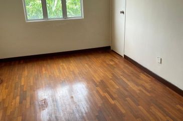 Rent Townhouse Suria Permaisuri, Bandar Tun Razak Cheras 2463sf 4Rooms 2CarPark 