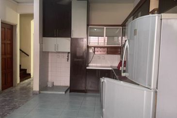 Rent House 2-Storey Bandar Kinrara BK3 2500sf 5Room Pavilion Bukit Jalil Imu Apu