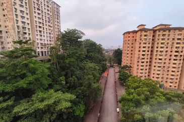 Aman Puri Apartment