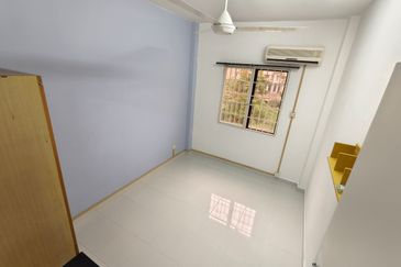 Aman Puri Apartment