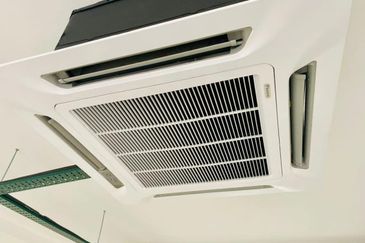 Office Rent Kuchai Lama Old Klang Road Sri Petaling 220sf with Aircond