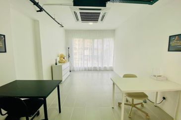 Office Rent Kuchai Lama Old Klang Road Sri Petaling 220sf with Aircond