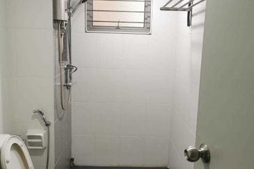 Kampung Sungai Kayu Ara