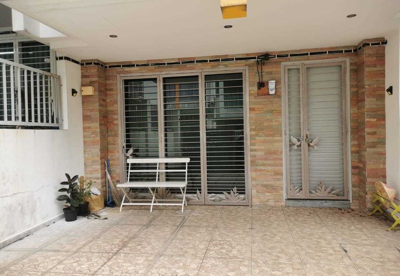 Kampung Sungai Kayu Ara