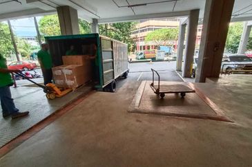 Pusat Perindustrian Binova