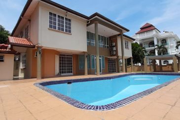 Ampang Utama 2 sty Bungalow