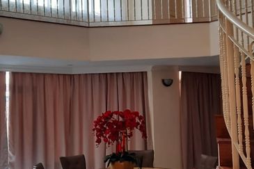 Ampang Utama 2 sty Bungalow