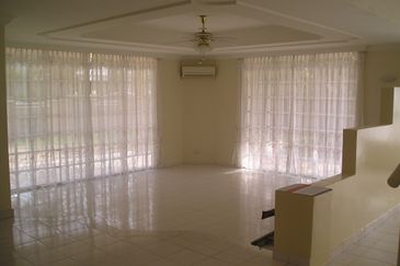 Ampang Utama 2 sty Bungalow