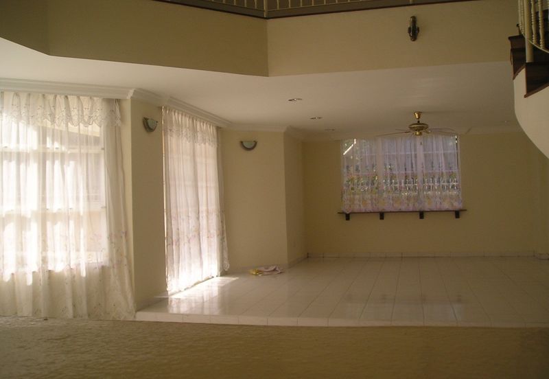 Ampang Utama 2 sty Bungalow