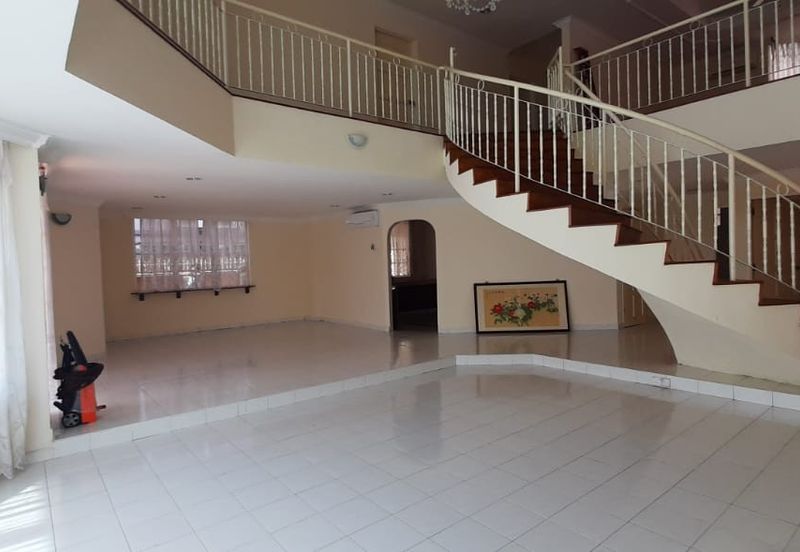 Ampang Utama 2 sty Bungalow