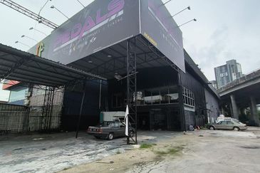 BALAKONG SHOP CUM FACTORY FOR RENT