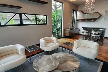 3 STY MODERN BUNGALOW CW POOL FOR SALE