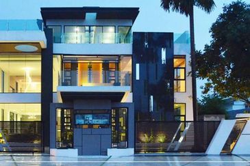 3 STY MODERN BUNGALOW CW POOL FOR SALE