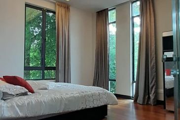 3 STY MODERN BUNGALOW CW POOL FOR SALE