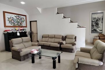 LAKE GARDEN SG LONG, 2 STY SEMI D HOUSE 