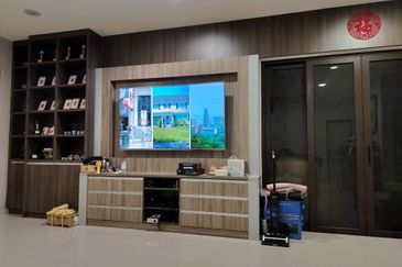 LAKE GARDEN SG LONG, 2 STY SEMI D HOUSE 