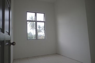 SRI MELAWI @ BACHOK TANAH LUAS BANGLO SETINGKAT