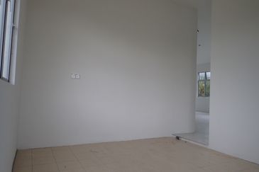 SRI MELAWI @ BACHOK TANAH LUAS BANGLO SETINGKAT