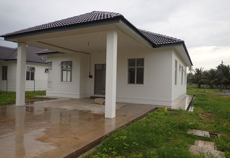 SRI MELAWI @ BACHOK TANAH LUAS BANGLO SETINGKAT