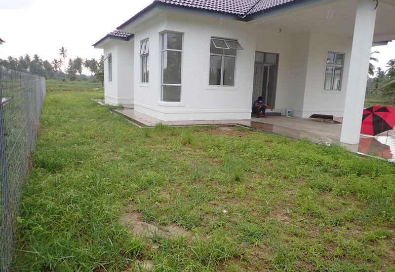 SRI MELAWI @ BACHOK TANAH LUAS BANGLO SETINGKAT