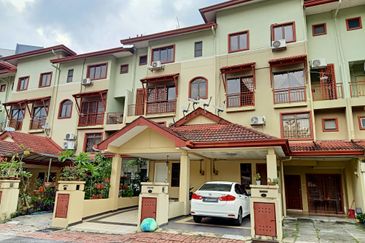 Villa Laman Tasik Condominium
