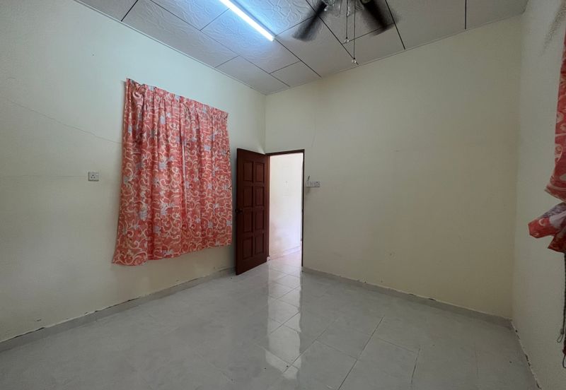 Tanah Luas Rumah Sesebuah Setingkat Kampung Batu Rembau