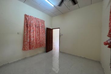 Tanah Luas Rumah Sesebuah Setingkat Kampung Batu Rembau