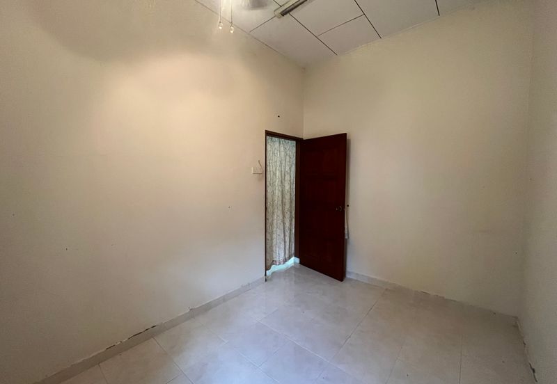 Tanah Luas Rumah Sesebuah Setingkat Kampung Batu Rembau