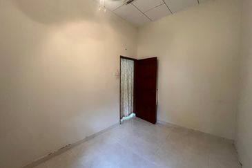 Tanah Luas Rumah Sesebuah Setingkat Kampung Batu Rembau