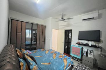 Rumah Cantik Kantan Permai Townhouse 3 Bilik Taman Kantan Permai Kajang