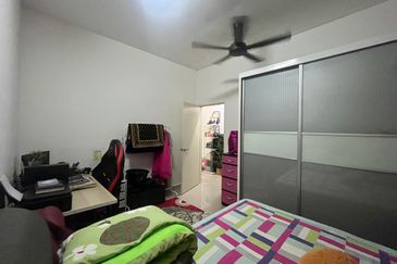 Rumah Cantik Kantan Permai Townhouse 3 Bilik Taman Kantan Permai Kajang